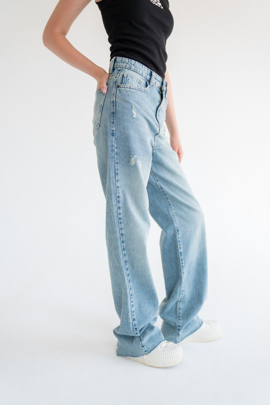 Hight-Waist Light Acid Wash Straight Leg Jeans