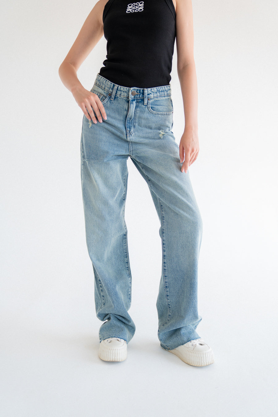 Hight-Waist Light Acid Wash Straight Leg Jeans
