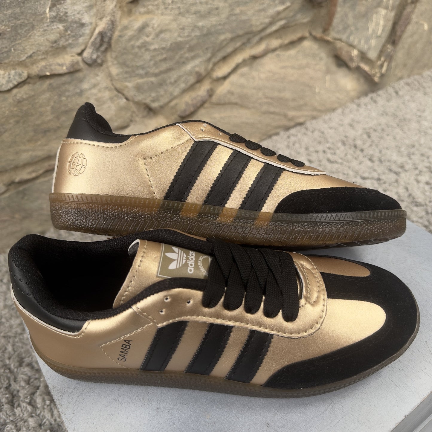 Adidas Samba – Metallic Bronze/Black